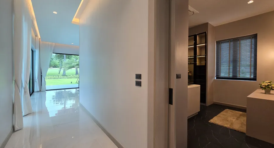 For sale 4 bedrooms villa in Cha Am, Phetchaburi