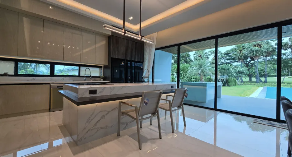 For sale 4 bedrooms villa in Cha Am, Phetchaburi