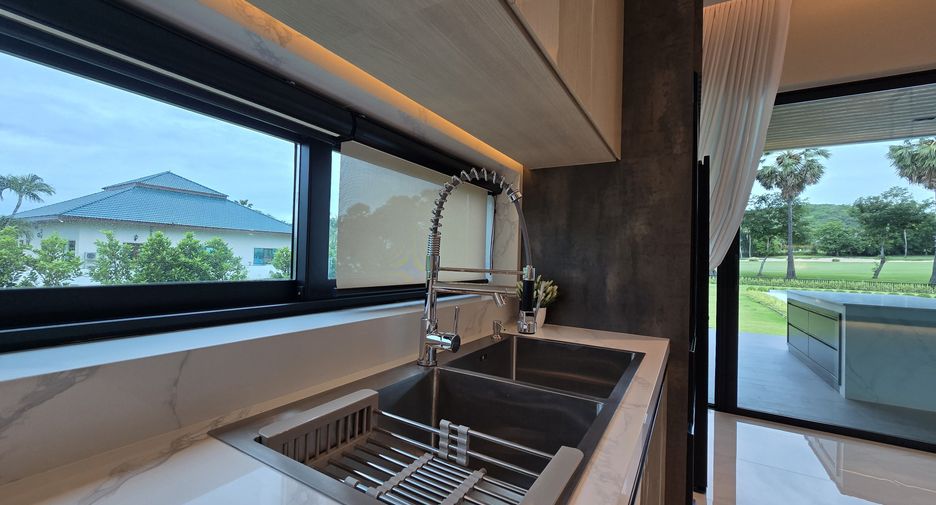 Villa zum Kauf mit 4 Zimmer in Cha Am, Phetchaburi