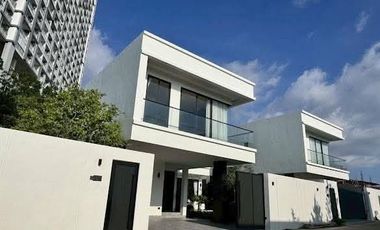 For sale 4 bedrooms villa in Bang Lamung, Chonburi