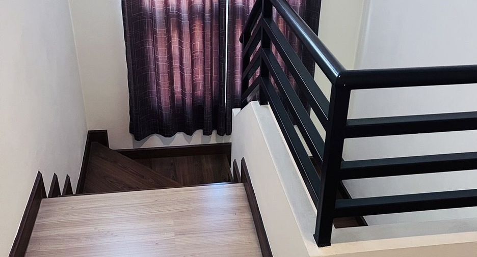 For sale 3 bedrooms house in San Kamphaeng, Chiang Mai