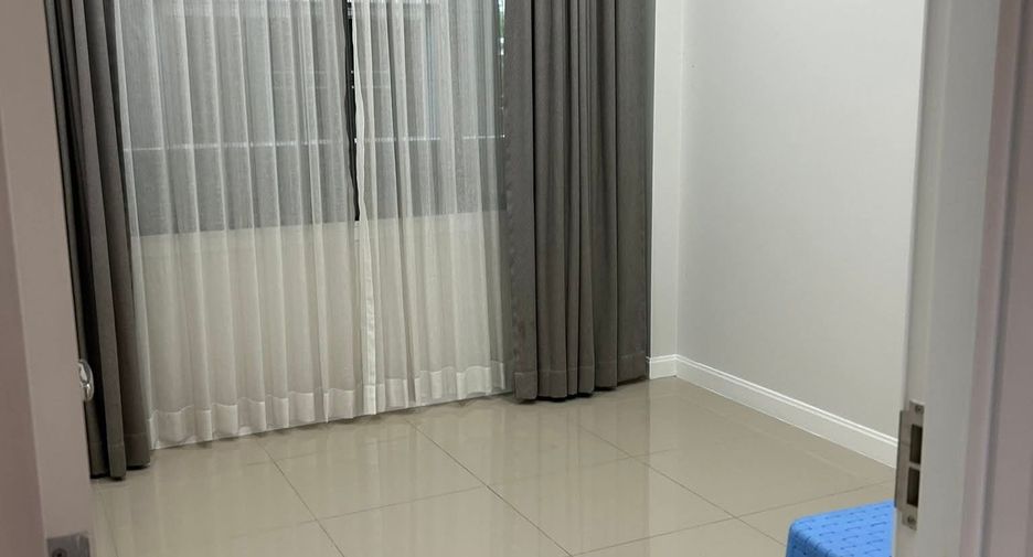 Casa en alquiler de 4 habitaciones en San Kamphaeng, Chiang Mai