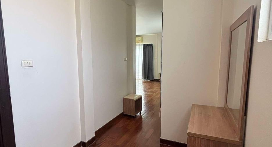出售 和 出租 3 卧室 独立屋 在 Bang Lamung, Chon Buri