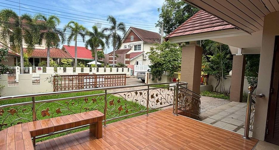 出售 和 出租 3 卧室 独立屋 在 Bang Lamung, Chon Buri