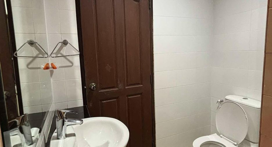 出售 和 出租 3 卧室 独立屋 在 Bang Lamung, Chon Buri