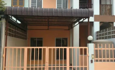 For rent 2 bedrooms townhouse in Mueang Chiang Mai, Chiang Mai