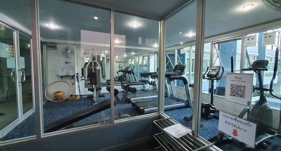 For sale and for rent 1 bed condo in Huai Khwang, Bangkok