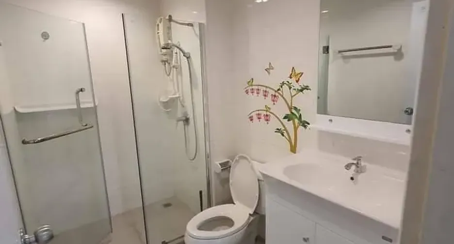 For sale and for rent 1 bed condo in Huai Khwang, Bangkok