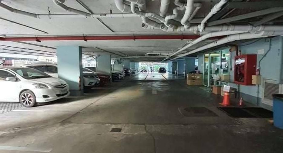 For sale and for rent 1 bed condo in Huai Khwang, Bangkok
