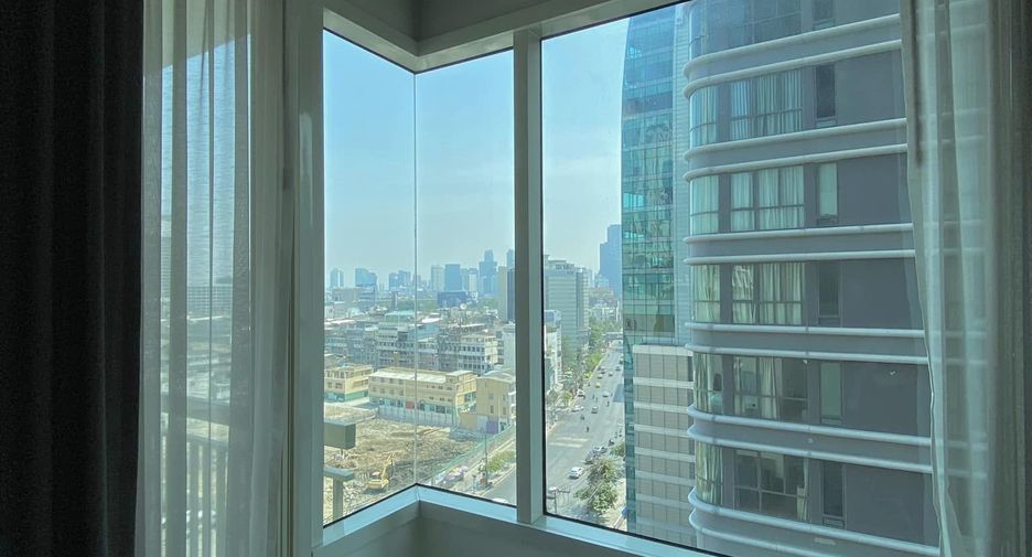 For sale 2 bedrooms condo in Pathum Wan, Bangkok