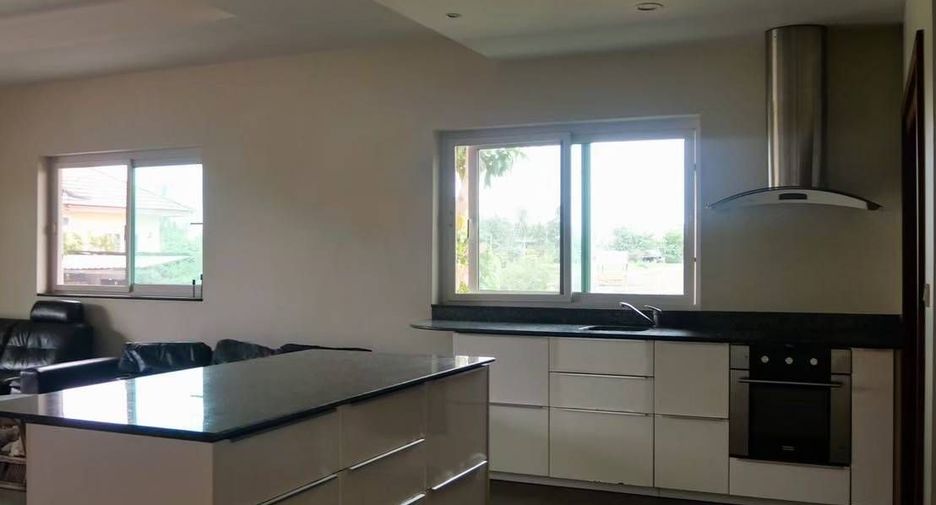 For sale 3 bedrooms house in Cha Am, Phetchaburi