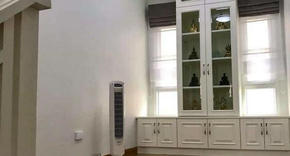 For rent 4 bedrooms house in Doi Saket, Chiang Mai
