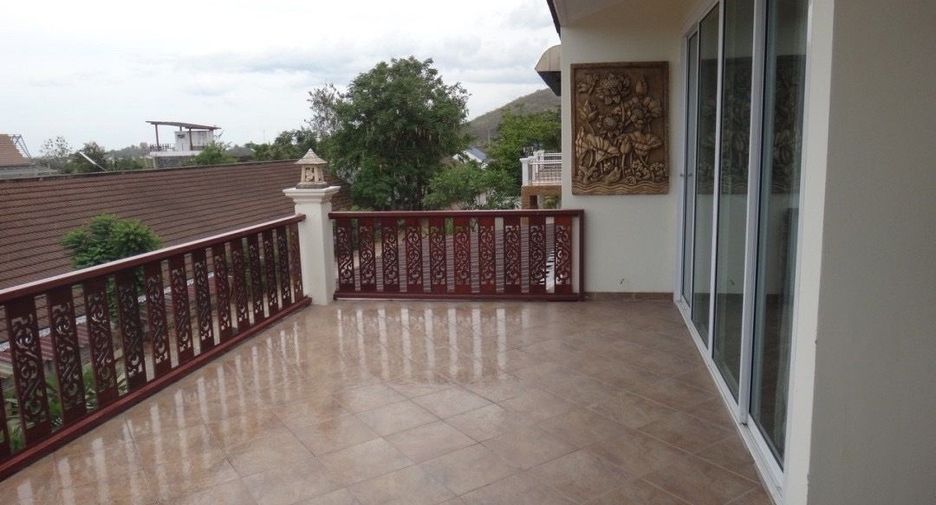 For rent 2 bedrooms townhouse in Hua Hin, Prachuap Khiri Khan