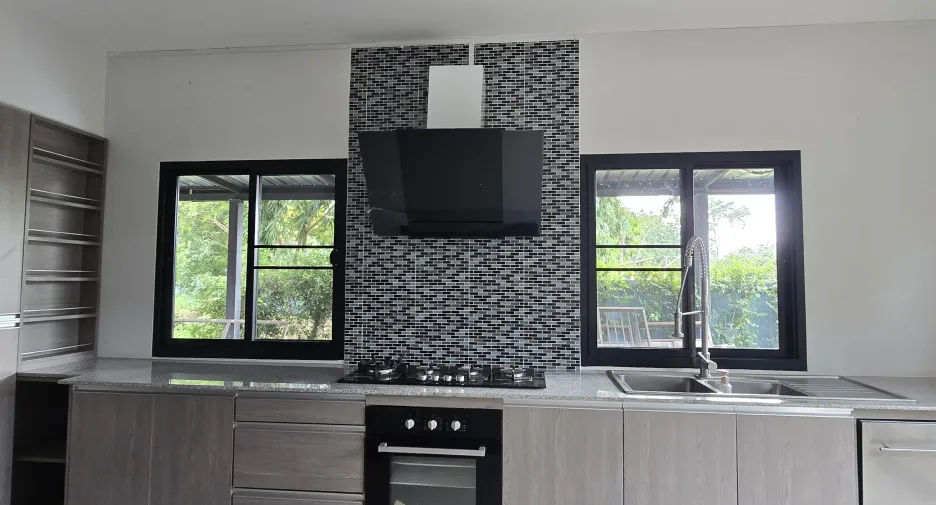 For sale 3 bedrooms house in San Kamphaeng, Chiang Mai