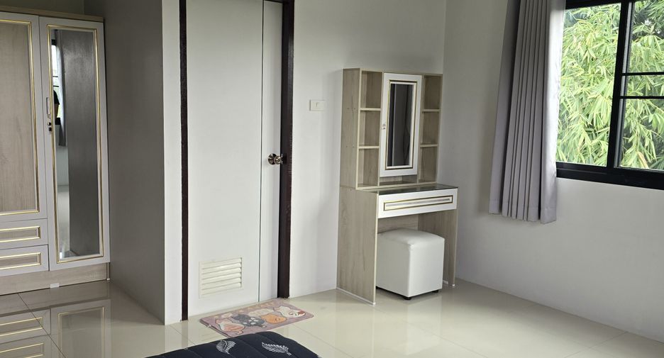 For sale 3 bedrooms house in San Kamphaeng, Chiang Mai