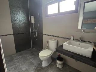 Casa en venta de 3 habitaciones en San Kamphaeng, Chiang Mai