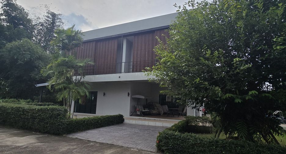For sale 3 bedrooms house in San Kamphaeng, Chiang Mai