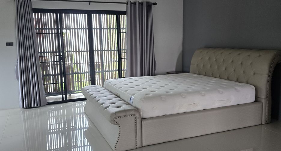 For sale 3 bedrooms house in San Kamphaeng, Chiang Mai