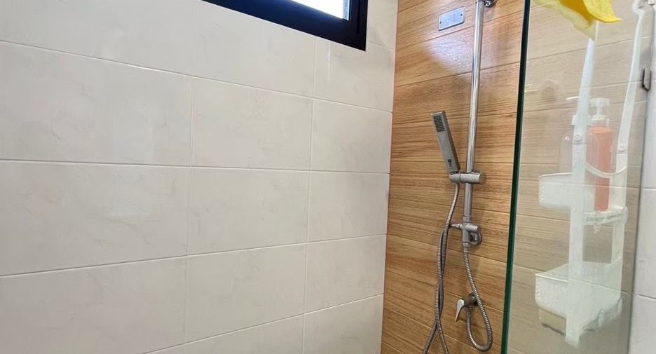 Haus zum Kauf mit 3 Zimmer in Saraphi, Chiang Mai