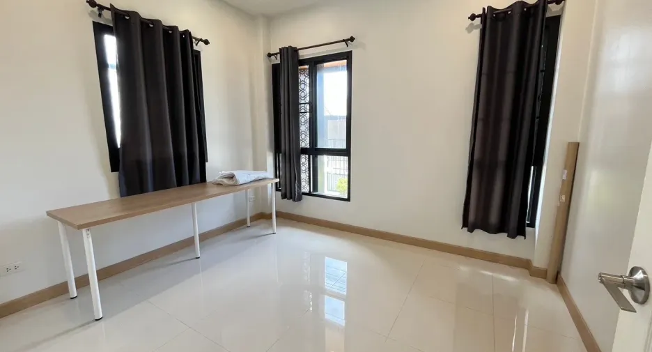 Haus zum Kauf mit 3 Zimmer in Saraphi, Chiang Mai