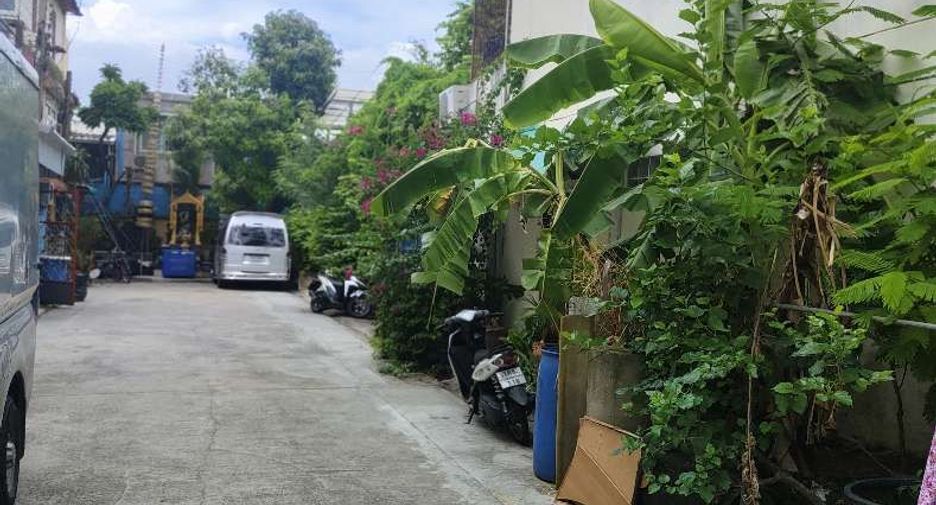 For sale 5 bedrooms townhouse in Bang Bon, Bangkok
