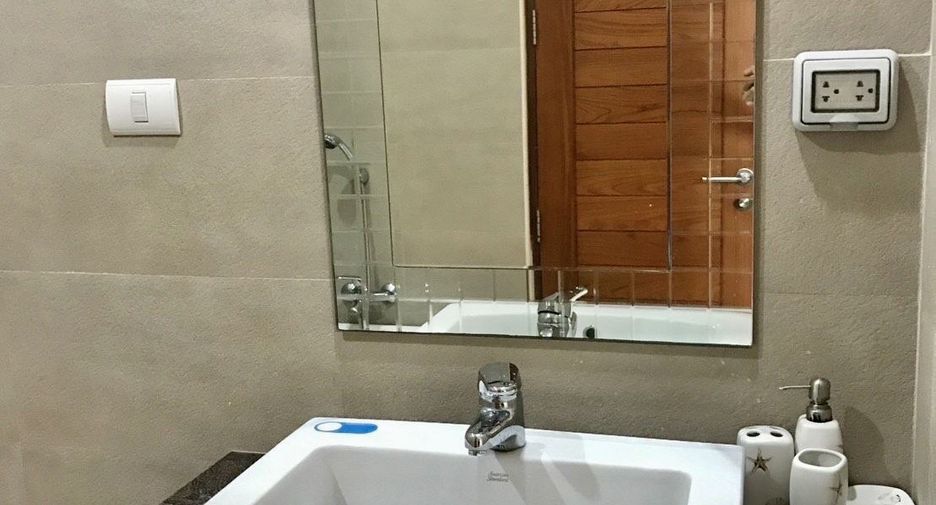 Villa zum Kauf und zur Miete mit 4 Zimmer in Bang Lamung, Chonburi