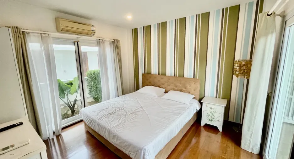 Villa zum Kauf und zur Miete mit 4 Zimmer in Bang Lamung, Chonburi