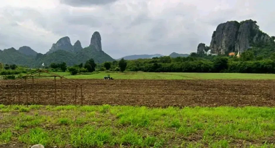 For sale 5 bedrooms house in Chaloem Phra Kiat, Saraburi
