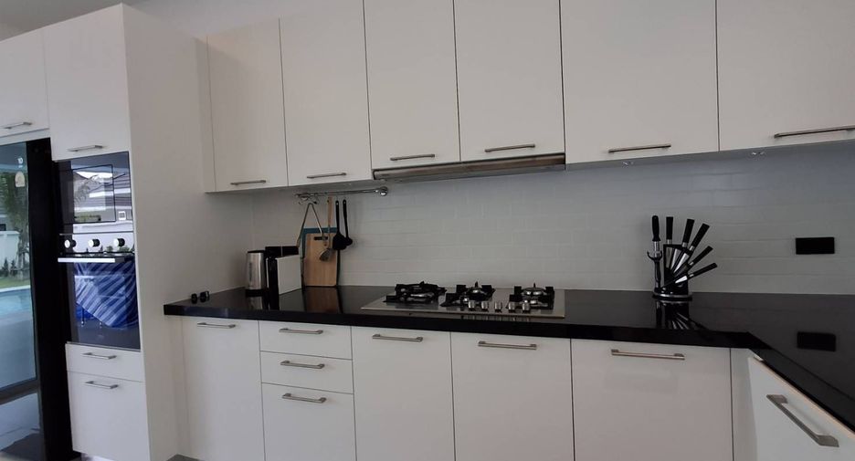 For rent 4 bedrooms house in Hua Hin, Prachuap Khiri Khan