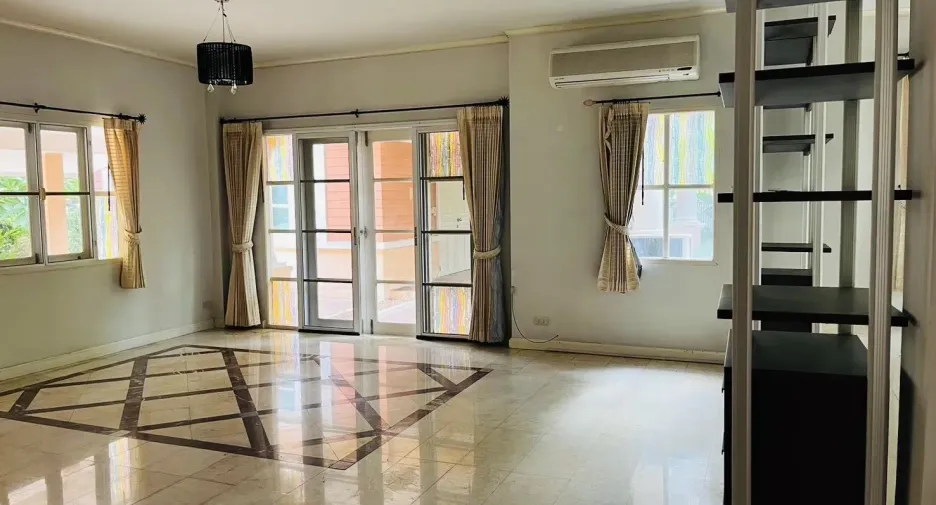 For sale 4 bedrooms house in Mae Rim, Chiang Mai