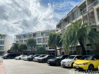 For sale 4 bedrooms townhouse in Yan Nawa, Bangkok