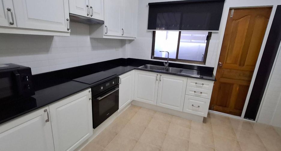 For sale 3 bedrooms house in Hua Hin, Prachuap Khiri Khan