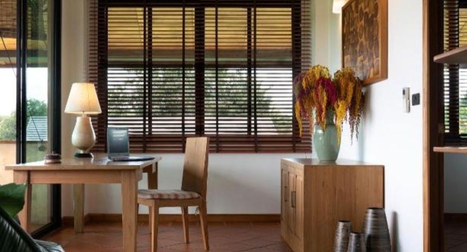 For rent 5 ベッドルーム villa in San Sai, Chiang Mai