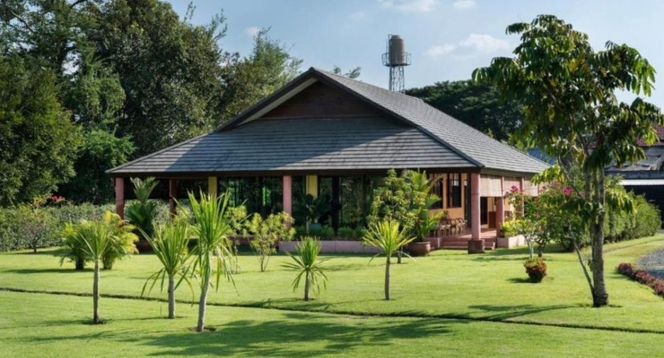 For rent 5 ベッドルーム villa in San Sai, Chiang Mai