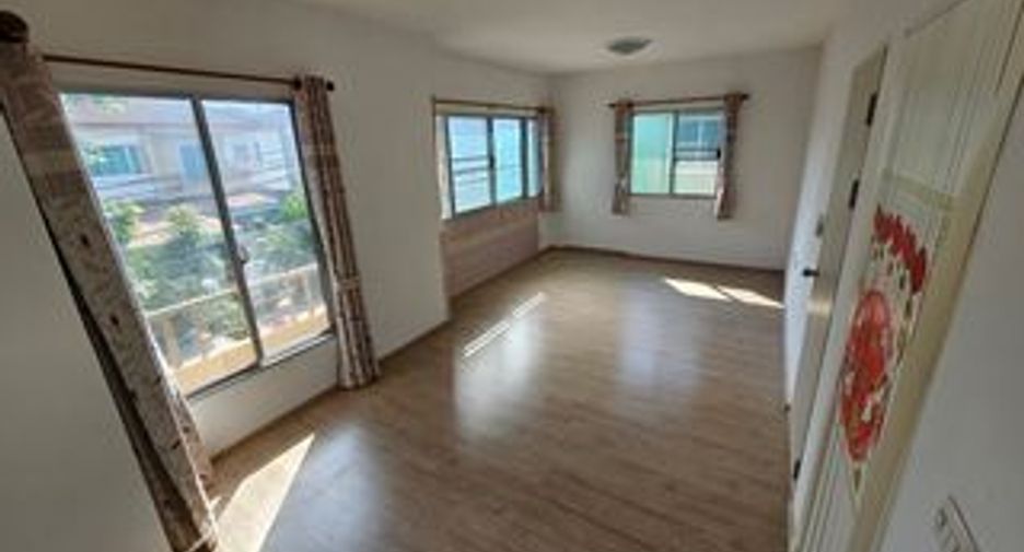 For sale 3 bedrooms house in Bang Phli, Samut Prakan