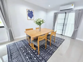 For rent 3 bedrooms house in Saraphi, Chiang Mai