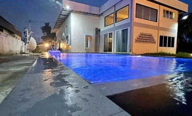 Villa en venta de 6 habitaciones en San Pa Tong, Chiang Mai