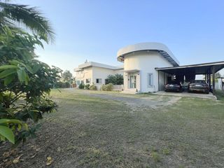 For sale 6 bedrooms villa in San Pa Tong, Chiang Mai