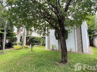 For sale 5 bedrooms house in Mueang Chiang Mai, Chiang Mai