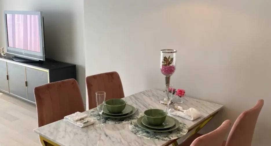 Condo en venta y en alquiler de 2 habitaciones en Watthana, Bangkok