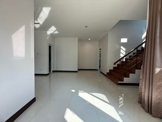 Casa en venta y en alquiler de 4 habitaciones en Mueang Chiang Mai, Chiang Mai