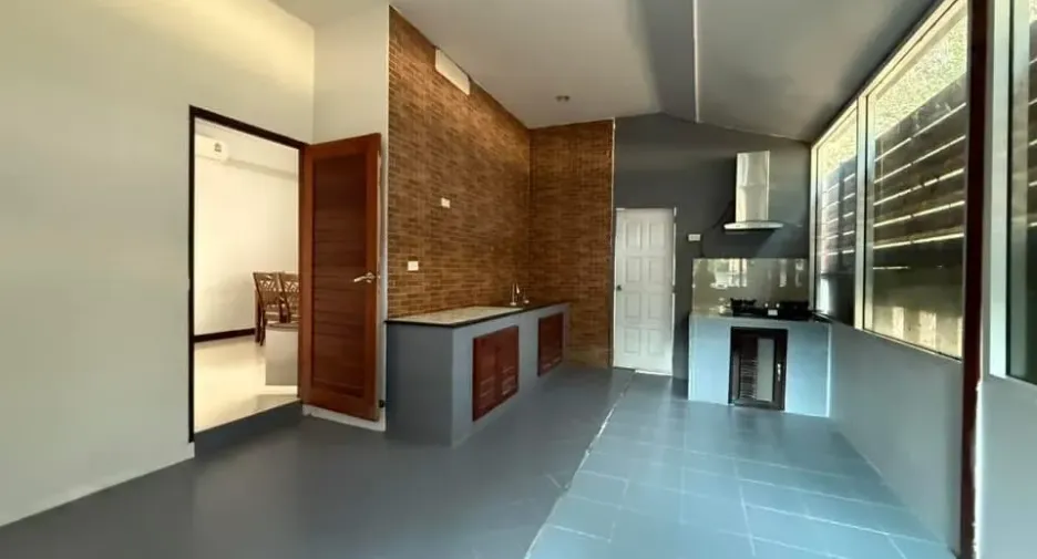 For sale and for rent 4 bedrooms house in Mueang Chiang Mai, Chiang Mai