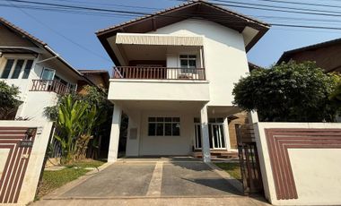 À vendre et à louer 4 chambres maison à Mueang Chiang Mai, Chiang Mai