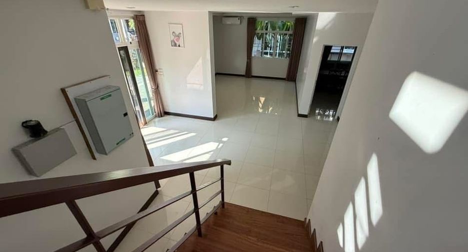For sale and for rent 4 bedrooms house in Mueang Chiang Mai, Chiang Mai