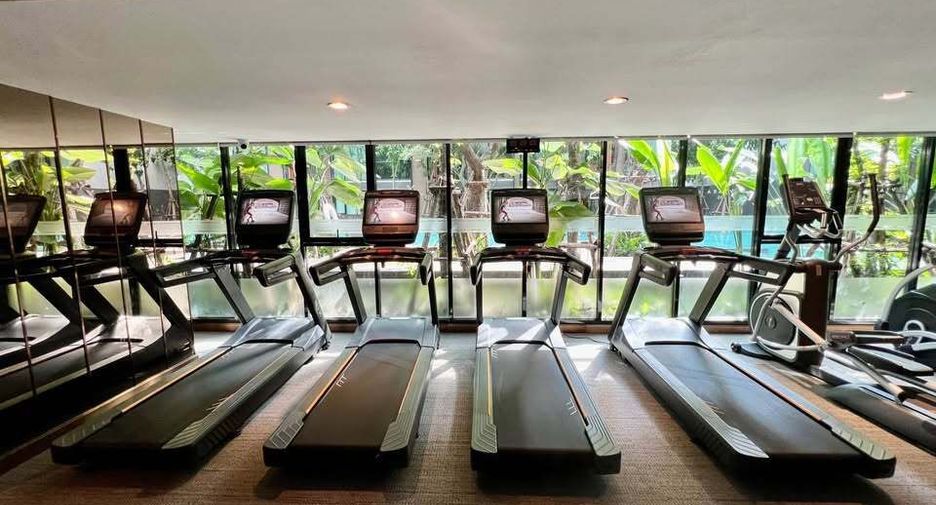 For sale 1 bed condo in Khlong Toei, Bangkok