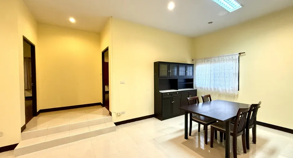 For rent 2 bedrooms house in Mueang Chiang Mai, Chiang Mai