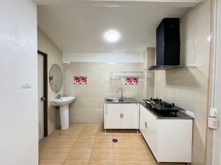 Casa adosada en venta y en alquiler de 2 habitaciones en Bang Lamung, Chonburi