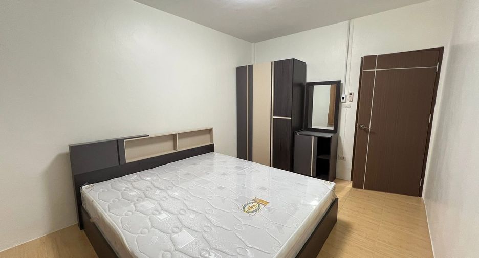 À vendre et à louer 2 chambres maison de ville à Bang Lamung, Chonburi