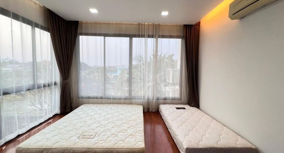 For rent 3 bedrooms villa in Mueang Chiang Mai, Chiang Mai