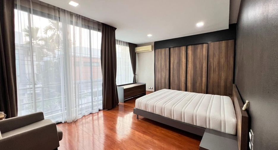 For rent 3 bedrooms villa in Mueang Chiang Mai, Chiang Mai